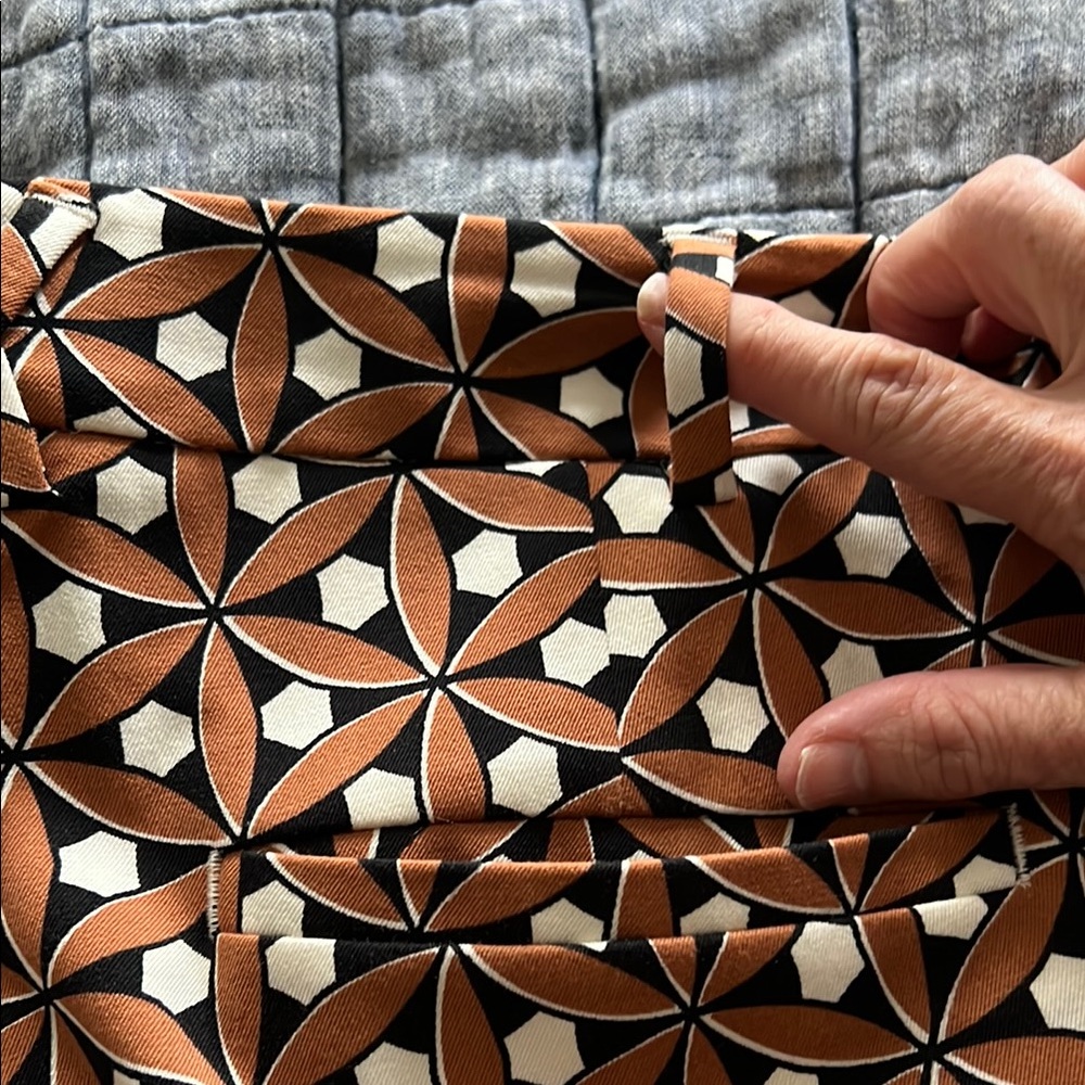 Geometric Patterned Pants - Picture 6 of 6